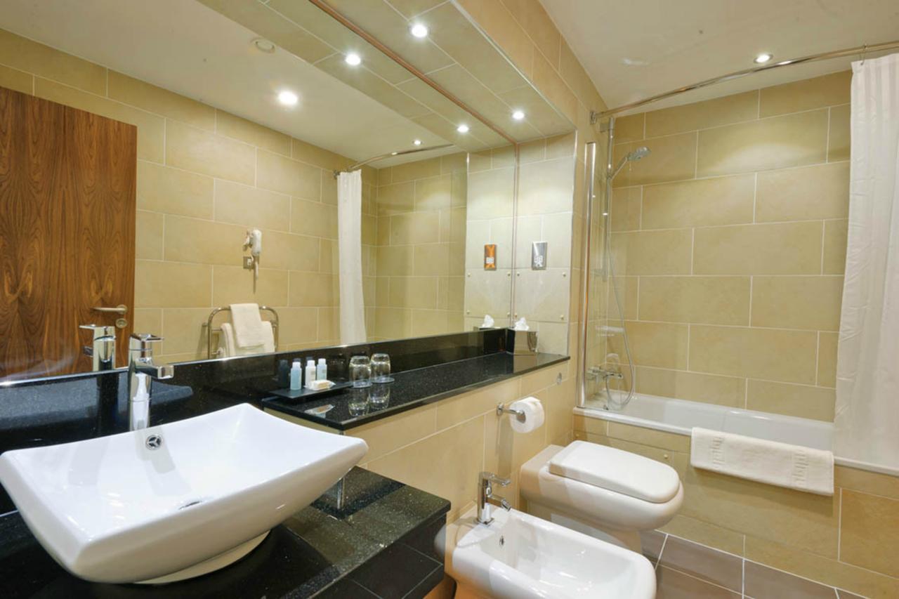Rox Hotel Aberdeen By Compass Hospitality Ngoại thất bức ảnh